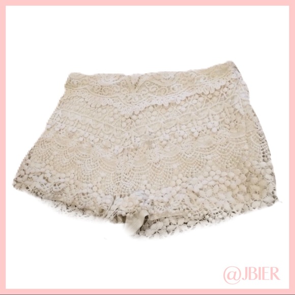 Kimchi Blue Cream Lace Shorts - Picture 1 of 2